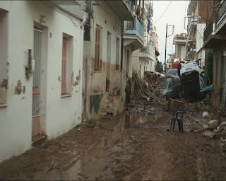 ΗΡΘΑΝ ΧΡΗΜΑΤΑ ΓΙΑ ΤΟΥΣ ΠΛΗΓΕΝΤΕΣ ΣΤΗΝ ΚΑΛΑΜΑΤΑ ΕΠΙΤΕΛΟΥΣ...