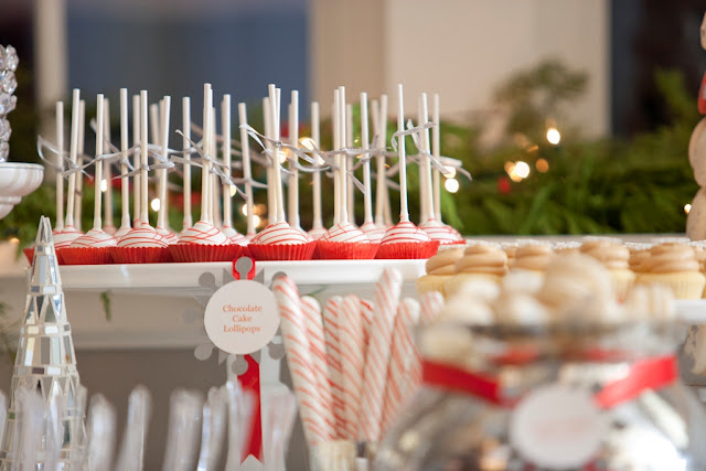 Cake Lollipops tied with Ribbon