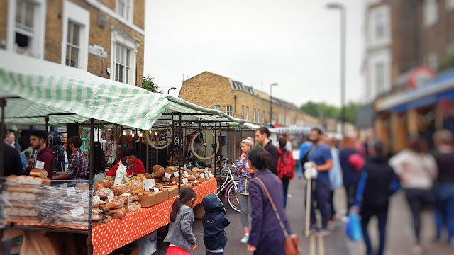 Broadway Market, Hackney // 76sunflowers