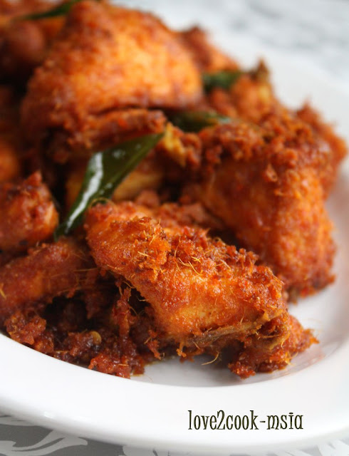 Ayam Goreng Berempah Serai