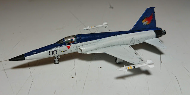 1/144　F-5E　エリア88