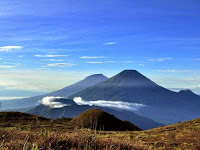 Menikmati Liburan Murah Di Gunung Prau