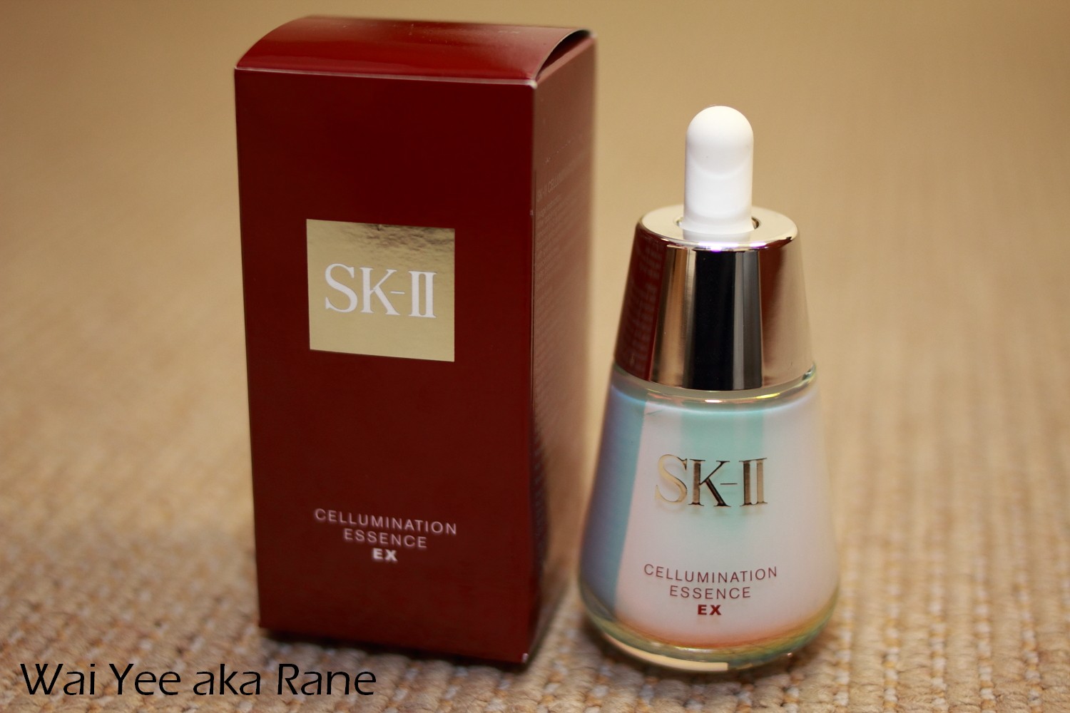The Beauty Junkie - ranechin.com: Review: SK II Cellumination Essence 