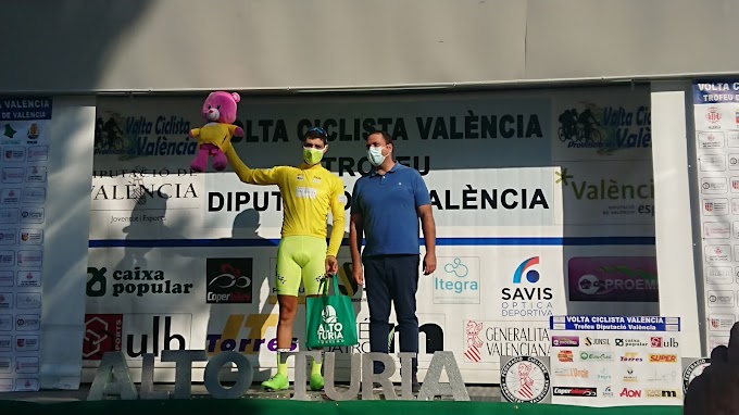 Mauricio Moreira ganó la etapa reina en la Volta a Valencia y refuerza el liderato