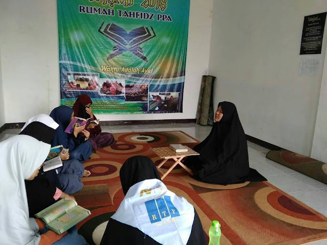 Tasmi Al Qur'an Santri Rumah Tahfidz Preneur