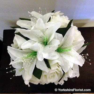  White silk bridal flowers with pearls