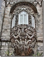 Triton_and_bay_window_at_Palácio_Nacional_da_Pena