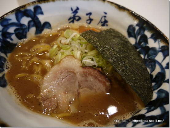 魚介しぼり醬油ラ─メン  