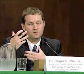 Dr. Roger Pielke Jr.: “o mundo está passando por um período de desastres climáticos inusualmente baixos”