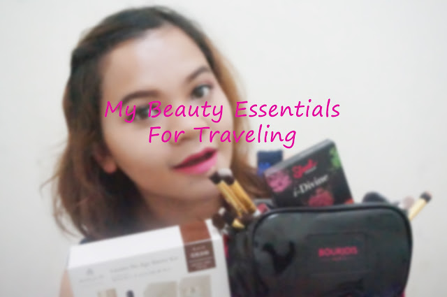 Beauty-Essentials-for-traveling