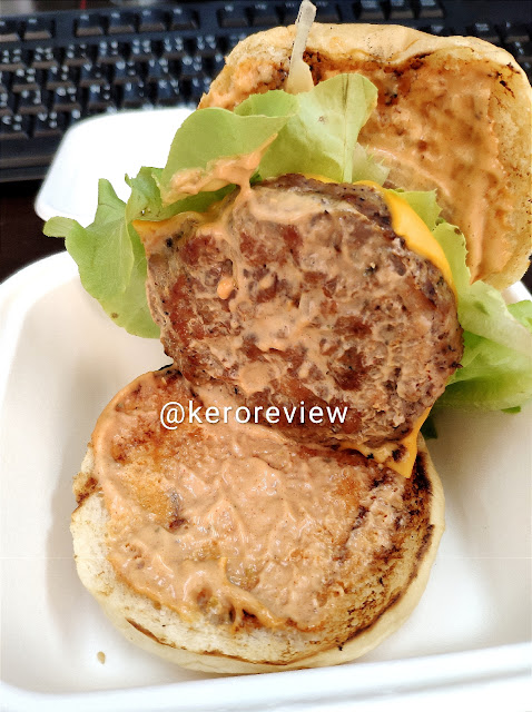 รีวิว กริลล์แล็ป เบอร์เกอร์หมู และสเต็กไก่ (CR) Review Pork Burger and Chicken Steak, Grilledlab Food Truck.