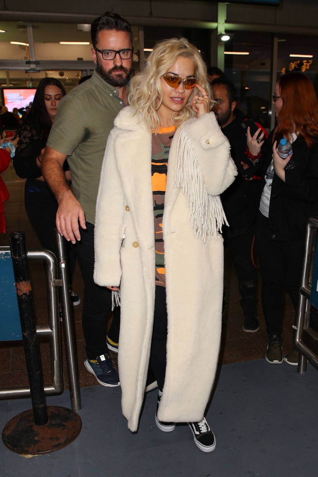 Rita Ora travel style
