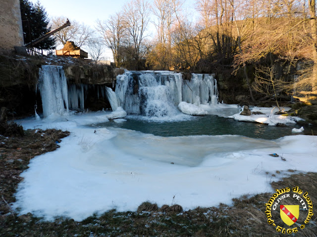 THOREY-LYAUTEY (54) - La cascade de l'Etanche gelée