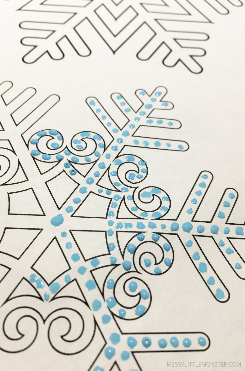 easy snowflake pointillism art for kids