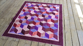 Tumbling Blocks quilt kit on Craftsy