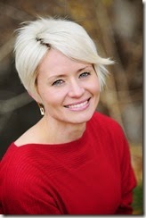 HannahL.Clark_AuthorPhoto_Color
