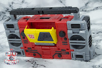 Transformers Kingdom Blaster & Eject 39