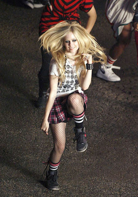  Avril Lavigne Hot Pics