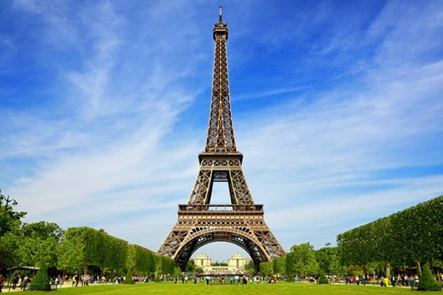  Menara Eiffel Kembali Dibuka Setelah Pemogokan Pegawai selama Enam Hari