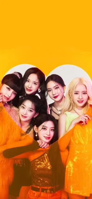 Members STAYC is composed of six members born between 2001 and 2004. Their names are: Park Sieun, Bae Sumin, Yoon Seeun, Lee Chae Young (Isa), Jang Ye Eun (J), and Shim Ja Yoon. The oldest member is Sumin (born Mar 13, 2001) and the youngest member is J (born Dec 9, 2004). All 6 members are Korean.