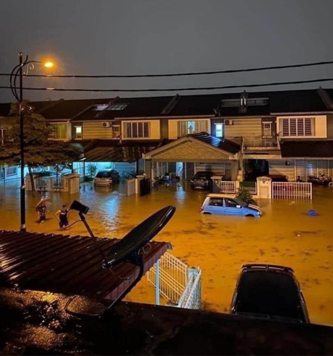 Kajang Dan Bangi, Selangor Dilanda Banjir Kilat