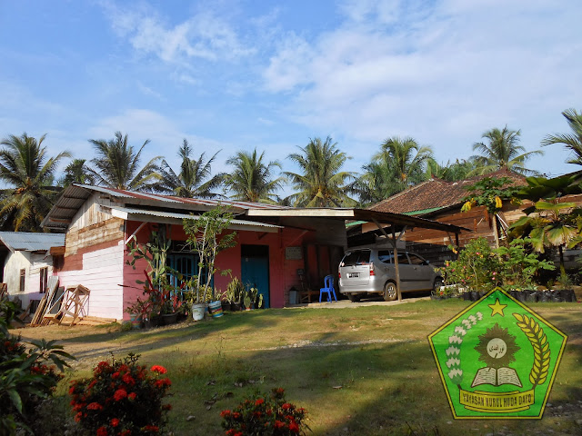 Rumah Kediaman Pendiri Sekaligus Pimpinan Yayasan Nurul Huda Dayo