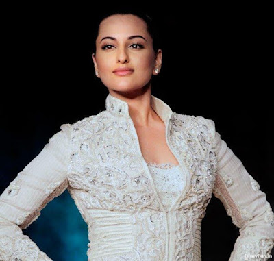 White is elegant- Sonakshi Sinha carries it off in style_FilmyFun.in