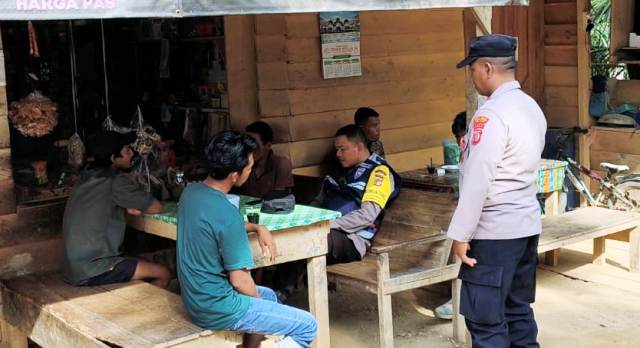 Bhabinkamtibmas Polsek Banda Alam Jalin Silaturrahmi ke Desa, Sambangi Warga Binaannya