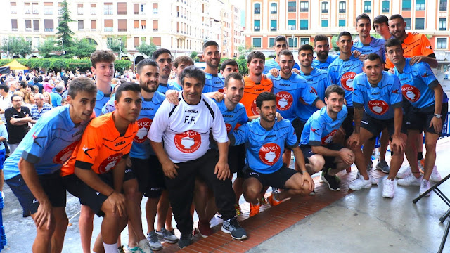 El Barakaldo CF, en la presentación del equipo para la temporada 2018/2019