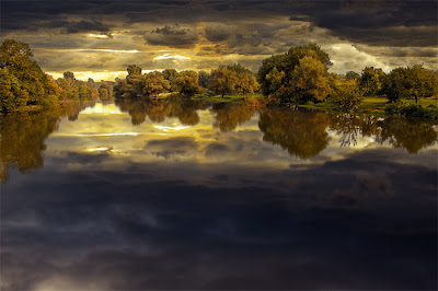 Awesome Reflection Photos by Cool Wallpapers