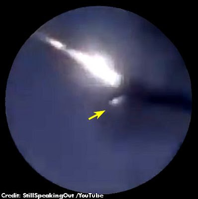 UFO Intercepting Chelyabinsk, Meteor or Lens Flare (with Arrow)