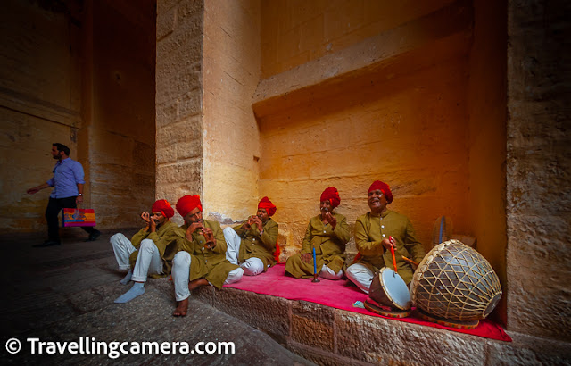 Overall, it is an amazing fort with quite a few secrets, rumors, and legends that make it even more interesting. In fact, it is one of my favorite forts in India.