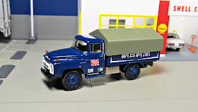 Tomica Limited Vintage LV-62b Nissan 680 Newspaper Transport Truck  