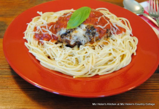 Chicken Parmesan Patty With Spaghetti at Miz Helen's Country Cottage