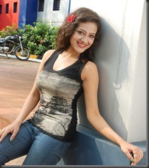 Madalasa Sharma New Stills in Pathayiram Kodi