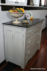 farmhouse, dresser makeover, fusion mineral paint, upcycled, https://goo.gl/zxVDy0