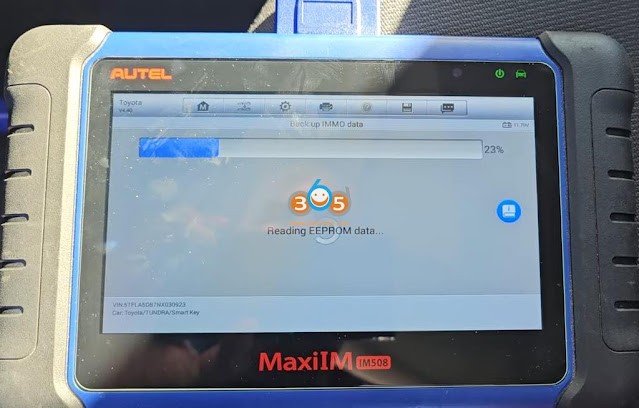 Autel IM508 Adds 2022 Toyota Tundra Key with 30 pin cable 8