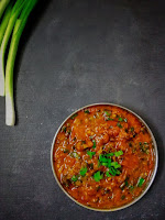 indian-tomato-curry-spring-onion