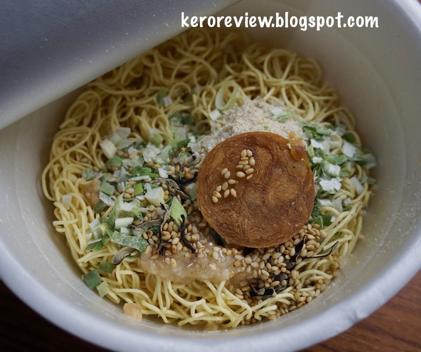 รีวิว เอซคุก บะหมี่กึ่งสำเร็จรูปแบบถ้วย ของญี่ปุ่น รสหมูฮากาตะ (CR) Review Japanese Instant Cup Ramen Hakata Tonkotsu Flavor, Acecook Brand