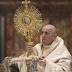“CONVIRTÁMONOS EN UNA IGLESIA CON EL CÁNTARO EN LA MANO, QUE DESPIERTA LA SED Y LLEVA EL AGUA, ENSANCHEMOS NUESTRO CORAZÓN": PAPA FRANCISCO EN CORPUS CHRISTI