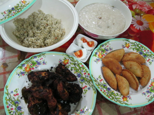 Dari Dapur Ummi: Nasi Ulam dan Ayam Goreng Berempah