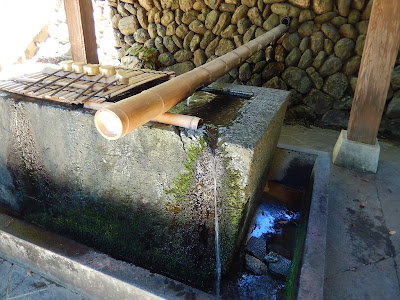 義仲産湯の清水