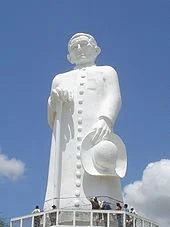 Estátua do Padre Cícero na colina do Horto, em Juazeiro do Norte