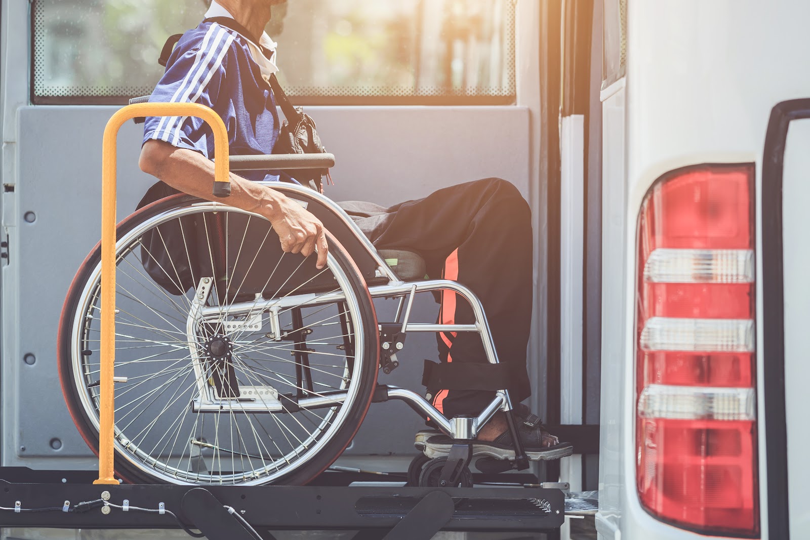 reasons-to-use-a-wheelchair-transportation-service