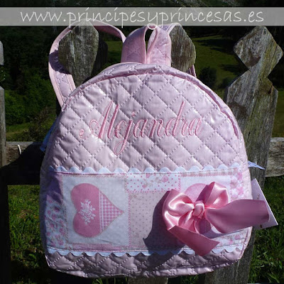 Mochila Personalizada con nombre y plastificada Corazones