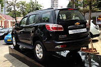 Chevrolet Trailblazer 2012, foto Chevrolet Trailblazer 2012, harga Chevrolet Trailblazer 2012,fitur Chevrolet Trailblazer 2012, test drive, all new Chevrolet Trailblazer 2012,Chevrolet Trailblazer hitam,Chevrolet Trailblazer eksterior,Chevrolet Trailblazer belakang