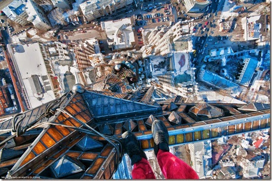 extreme-rooftopping-skywalking-photos-mustang-wanted-russia-13