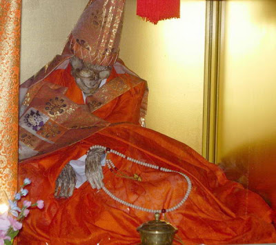 Sokushinbutsu,cara Biksu Jepang Untuk Menjadikan Dirinya Mumi [ www.BlogApaAja.com ]