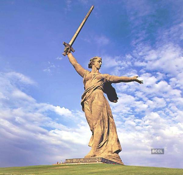 tallest statues