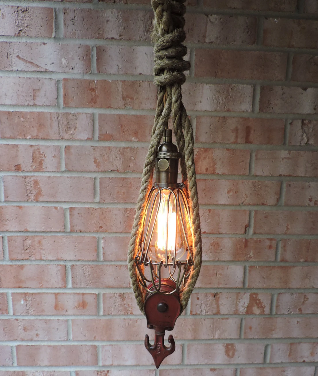 20 Unconventional Handmade Industrial Lighting Designs You Can Diy #021